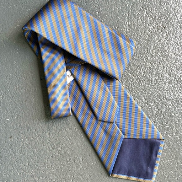 BANANA REPUBLIC 100% Italian Silk Vintage 90s Y2K Diagonal Stripe Necktie - Picture 3 of 6